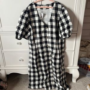 Ann Taylor’s the loft dress casual, size 8, puff sleeved, to the knee